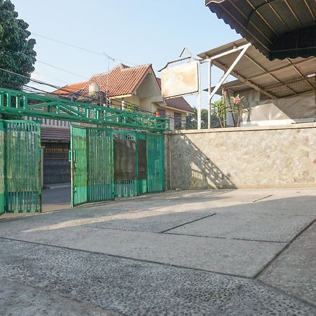 Reddoorz Near Kemang Square Hotel Jakarta Kültér fotó