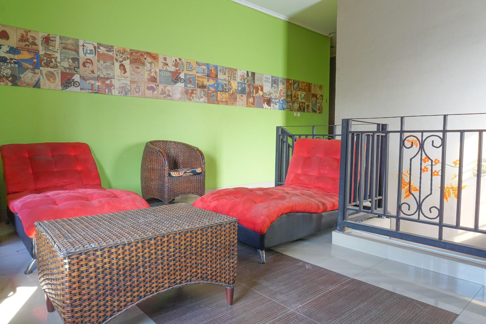 Reddoorz Near Kemang Square Hotel Jakarta Kültér fotó