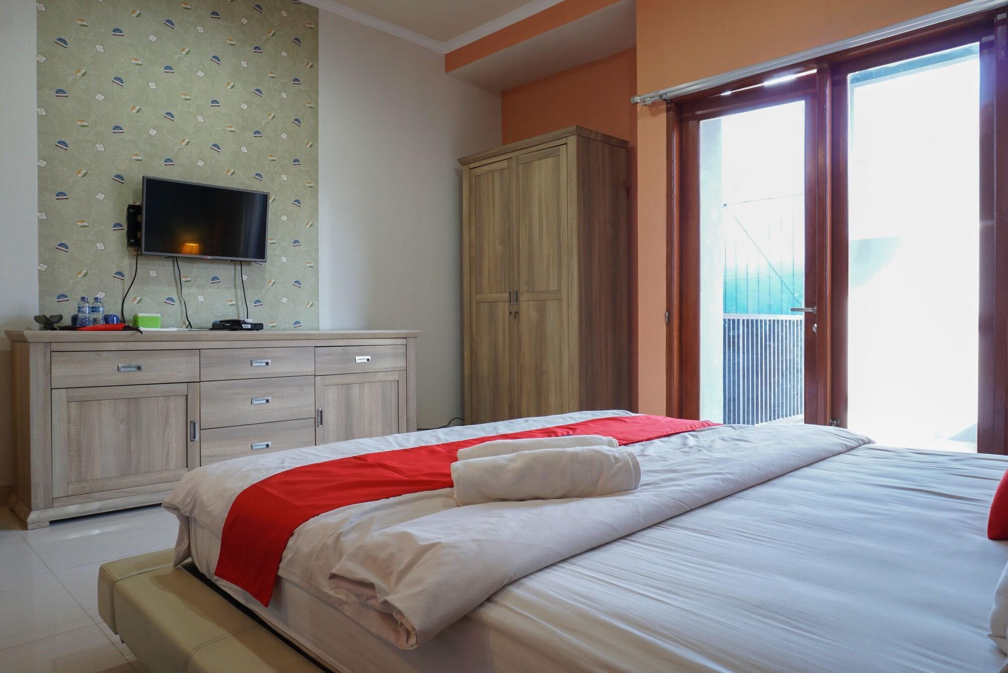 Reddoorz Near Kemang Square Hotel Jakarta Kültér fotó