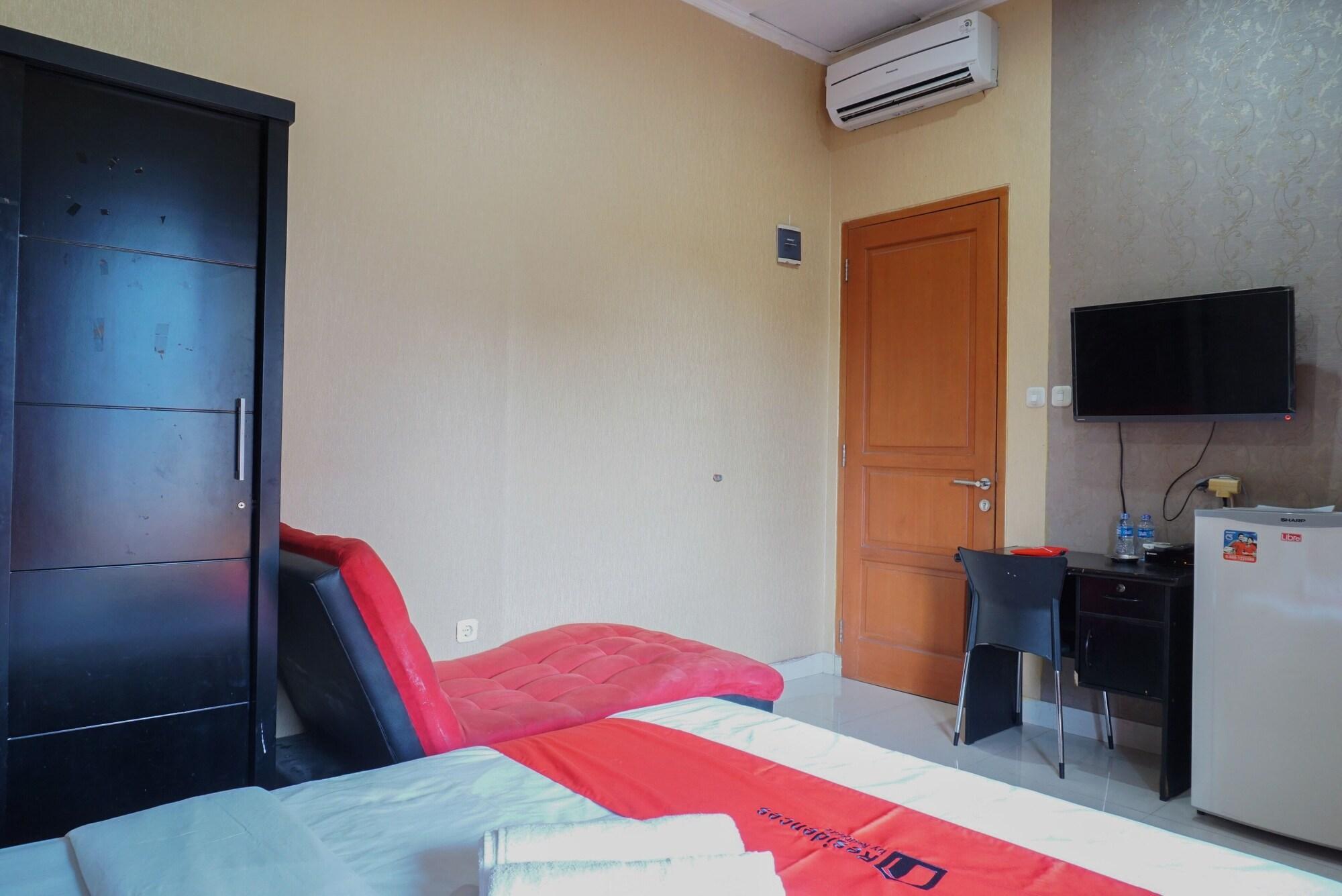 Reddoorz Near Kemang Square Hotel Jakarta Kültér fotó