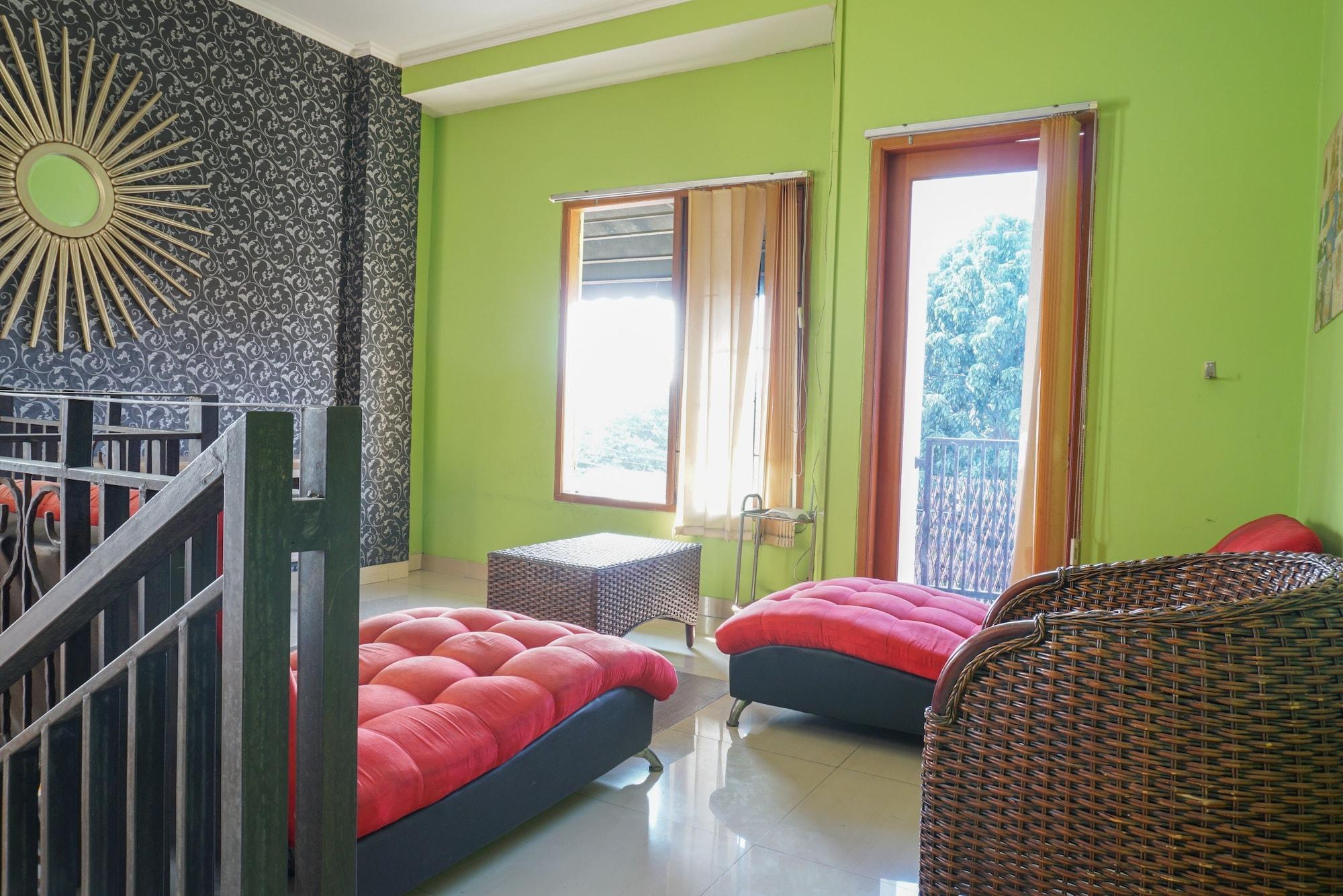 Reddoorz Near Kemang Square Hotel Jakarta Kültér fotó